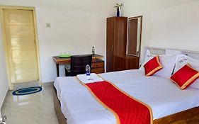 Surya Tourist Home